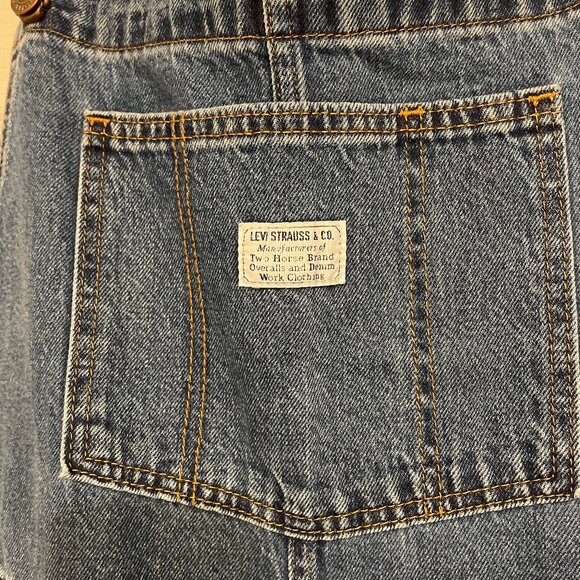 Levi's® Vintage Denim Overall NWT Urban Outfitters - Picture 2 of 13